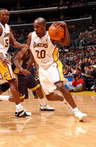 爱游戏电竞穆古鲁扎关键节点突破纪录,IG带队取胜!(2017年ig阵容)